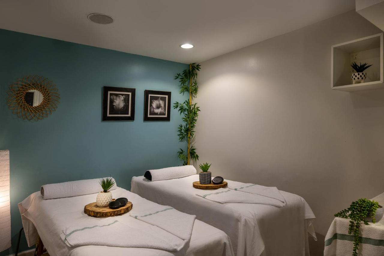 Vert Hotel Eilat Exterior foto A treatment room at a spa