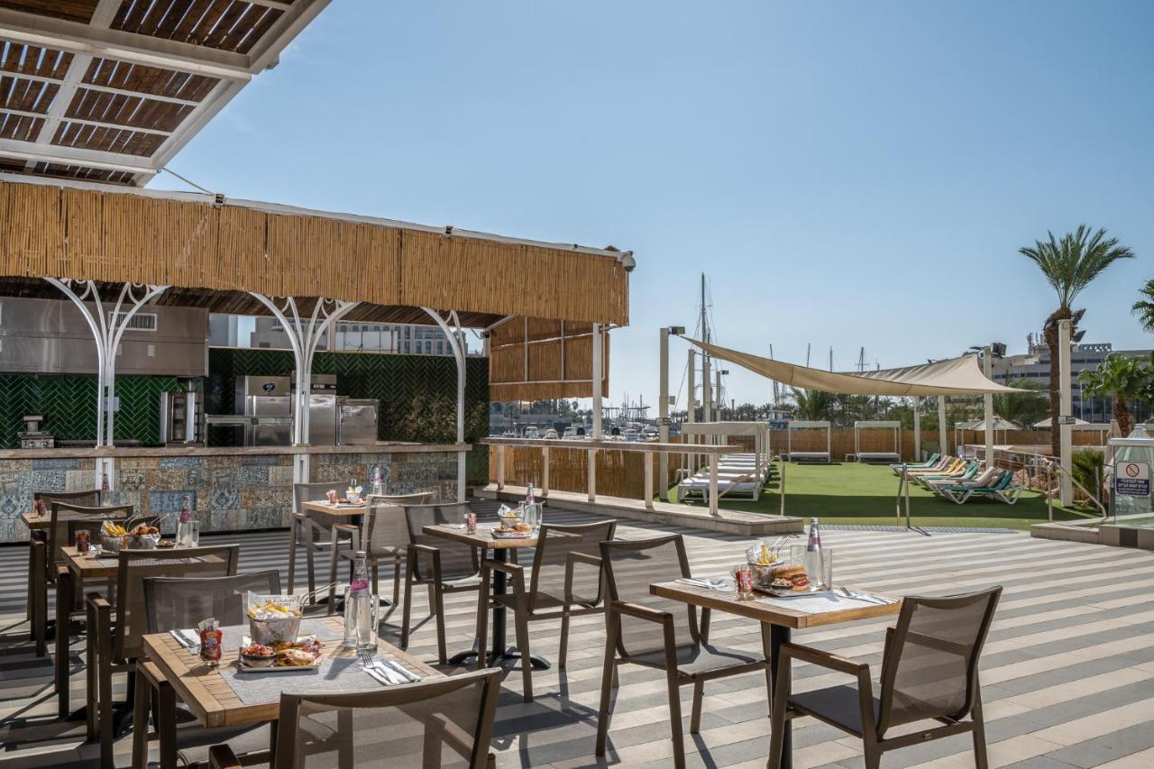 Vert Hotel Eilat Exterior foto The rooftop bar